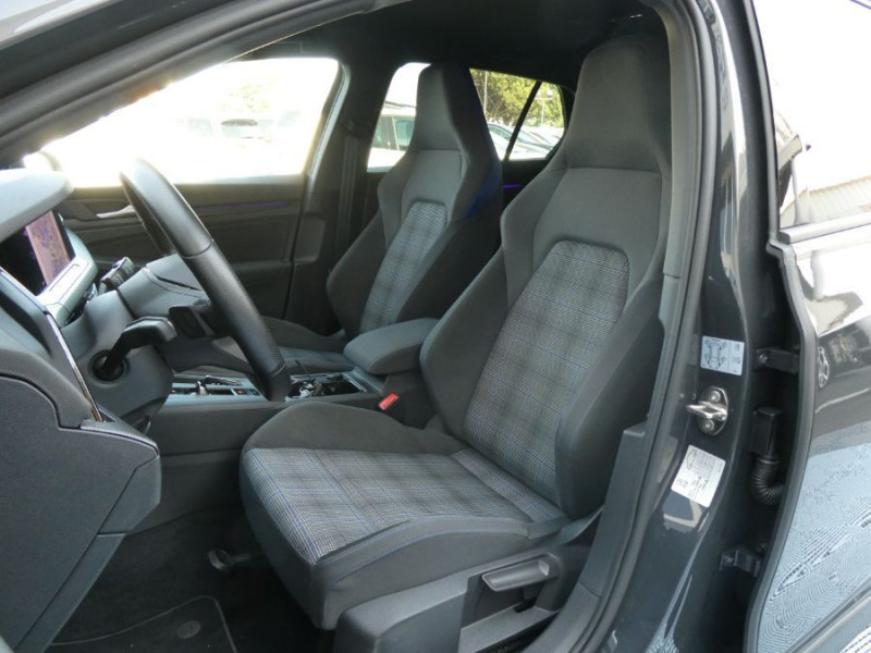 Photo 4 de l'offre de VOLKSWAGEN GOLF VIII 1.4 HYBRID 245 GTE GPS Cockpit ACC LED+ 1ère Main à 27470€ chez Mérignac auto