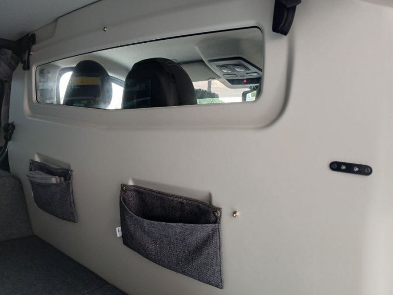 Photo 28 de l'offre de RENAULT TRAFIC VAN ANTILOPE VAN Aménagé FLEX3 2.0 DCi 130 BVM6 L1 240W + 200Ah Chauffage 7800€ d'Options 1ère Main à 42900€ chez Mérignac auto