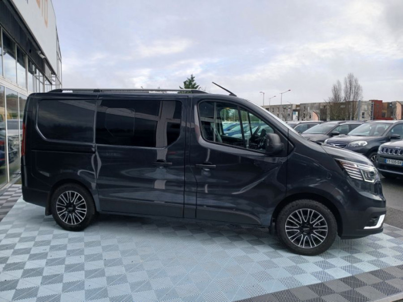 Photo 3 de l'offre de RENAULT TRAFIC VAN ANTILOPE VAN Aménagé FLEX3 2.0 DCi 130 BVM6 L1 240W + 200Ah Chauffage 7800€ d'Options 1ère Main à 42900€ chez Mérignac auto