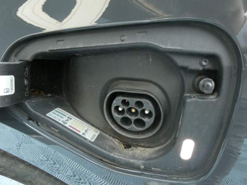 Photo 37 de l'offre de VOLKSWAGEN GOLF VIII 1.4 HYBRID 245 GTE GPS Cockpit ACC LED+ 1ère Main à 27470€ chez Mérignac auto