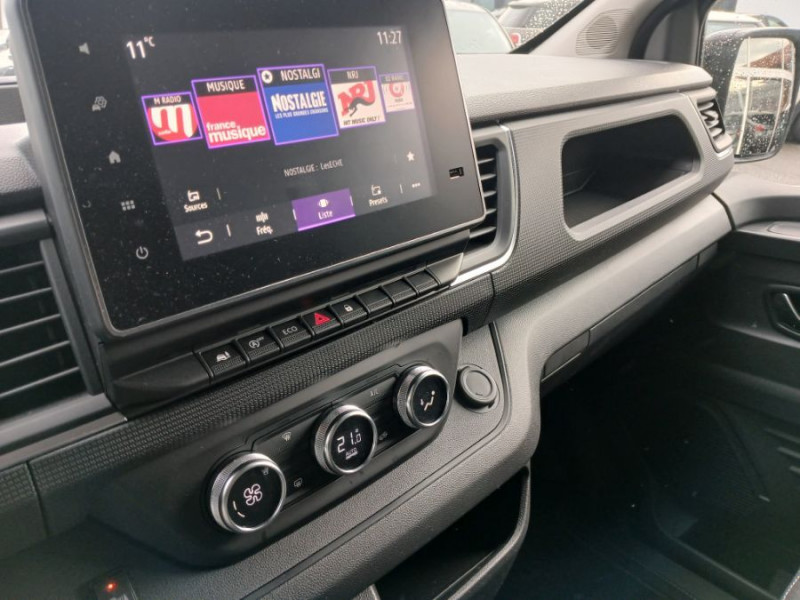 Photo 49 de l'offre de RENAULT TRAFIC VAN ANTILOPE VAN Aménagé FLEX3 2.0 DCi 130 BVM6 L1 240W + 200Ah Chauffage 7800€ d'Options 1ère Main à 42900€ chez Mérignac auto