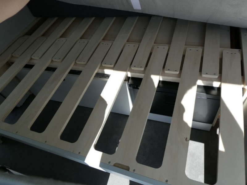 Photo 7 de l'offre de RENAULT TRAFIC VAN ANTILOPE VAN Aménagé FLEX3 2.0 DCi 130 BVM6 L1 240W + 200Ah Chauffage 7800€ d'Options 1ère Main à 42900€ chez Mérignac auto