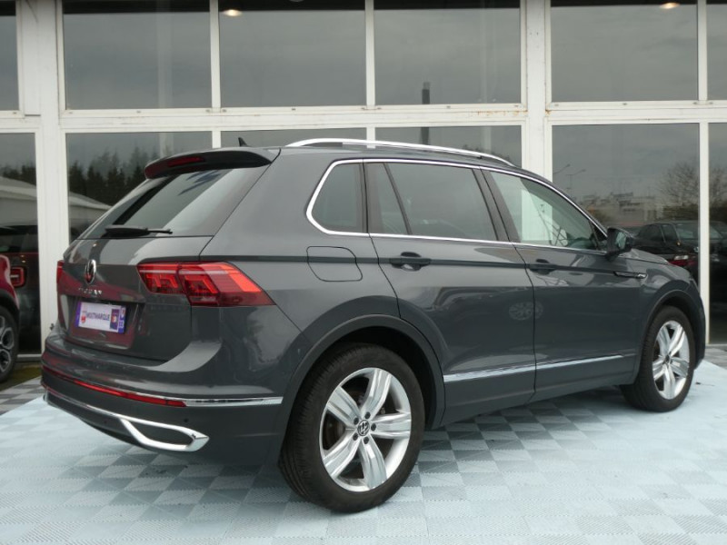 Photo 2 de l'offre de VOLKSWAGEN TIGUAN II (2) 2.0 TDI 150 DSG 2WD ELEGANCE TOE GPS Camera ACC Hayon EL. JA18 1ère Main à 33950€ chez Mérignac auto