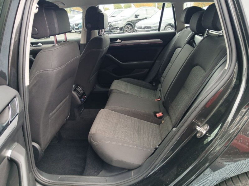 Photo 37 de l'offre de VOLKSWAGEN PASSAT SW VIII 1.6 TDI 120 DSG7 STYLE BUSINESS GPS Radars ACC Hayon EL. 1ère Main à 23450€ chez Mérignac auto