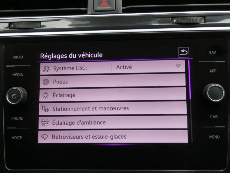Photo 33 de l'offre de VOLKSWAGEN TIGUAN II (2) 2.0 TDI 150 DSG 2WD ELEGANCE TOE GPS Camera ACC Hayon EL. JA18 1ère Main à 33950€ chez Mérignac auto