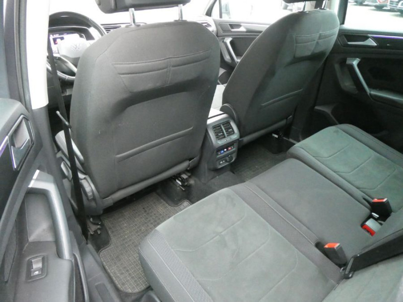 Photo 22 de l'offre de VOLKSWAGEN TIGUAN II (2) 2.0 TDI 150 DSG 2WD ELEGANCE TOE GPS Camera ACC Hayon EL. JA18 1ère Main à 33950€ chez Mérignac auto