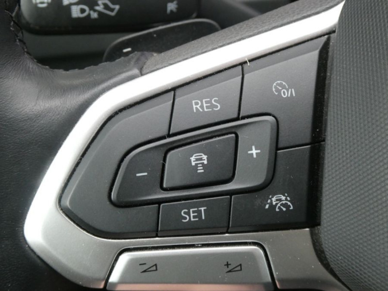 Photo 25 de l'offre de VOLKSWAGEN TIGUAN II (2) 2.0 TDI 150 DSG 2WD ELEGANCE TOE GPS Camera ACC Hayon EL. JA18 1ère Main à 33950€ chez Mérignac auto