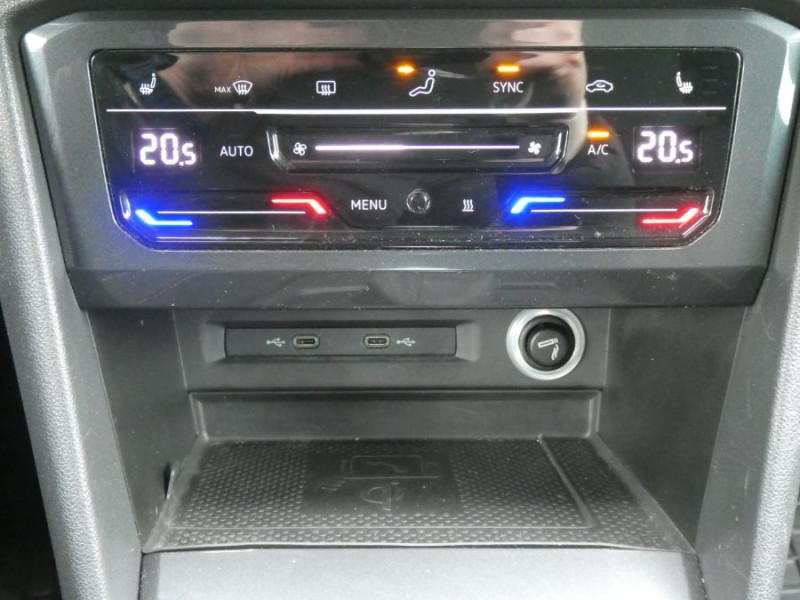 Photo 23 de l'offre de VOLKSWAGEN TIGUAN II (2) 2.0 TDI 150 DSG 2WD ELEGANCE TOE GPS Camera ACC Hayon EL. JA18 1ère Main à 33950€ chez Mérignac auto