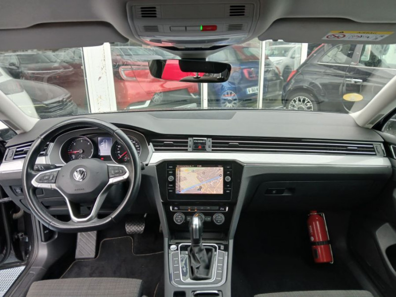 Photo 14 de l'offre de VOLKSWAGEN PASSAT SW VIII 1.6 TDI 120 DSG7 STYLE BUSINESS GPS Radars ACC Hayon EL. 1ère Main à 23450€ chez Mérignac auto