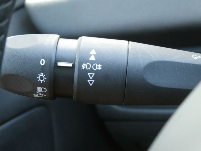 Photo 26 de l'offre de PEUGEOT 208 1.2 PureTech 82 ACTIVE BUSINESS GPS Radar à 9690€ chez Mérignac auto