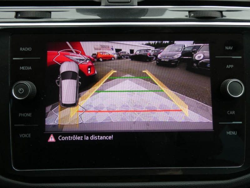 Photo 7 de l'offre de VOLKSWAGEN TIGUAN II (2) 2.0 TDI 150 DSG 2WD ELEGANCE TOE GPS Camera ACC Hayon EL. JA18 1ère Main à 33950€ chez Mérignac auto