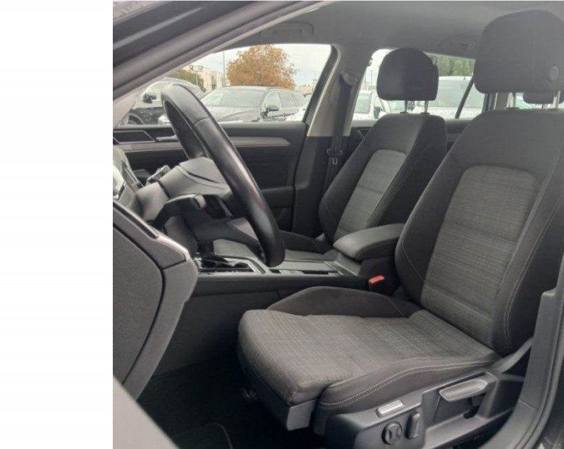 Photo 16 de l'offre de VOLKSWAGEN PASSAT SW VIII 1.6 TDI 120 DSG7 STYLE BUSINESS GPS Radars ACC Hayon EL. 1ère Main à 23450€ chez Mérignac auto
