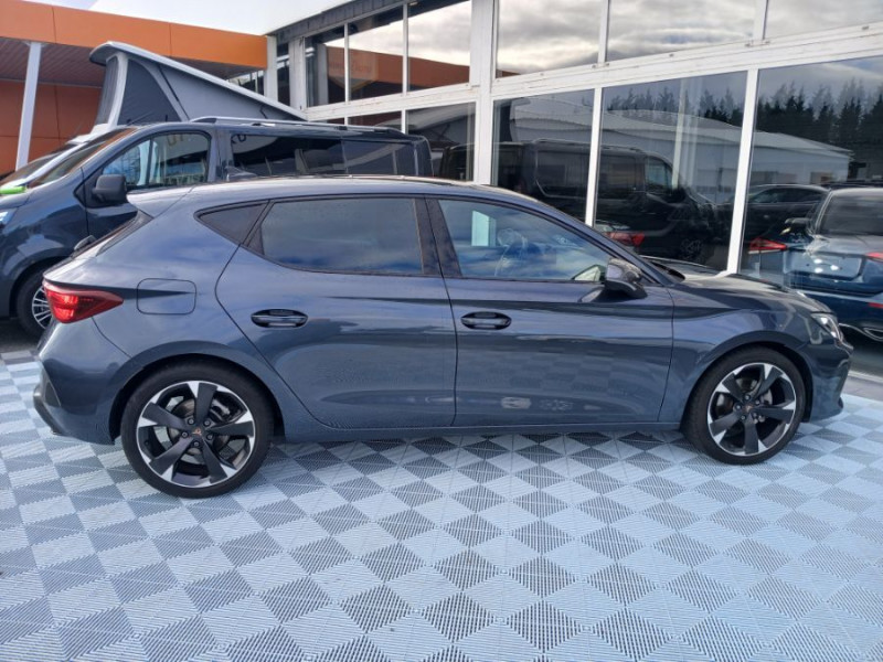 Photo 9 de l'offre de CUPRA LEON NEW IV 1.5 eTSI 150 DSG V GPS Camera JA18 SC Key Less à 29850€ chez Mérignac auto