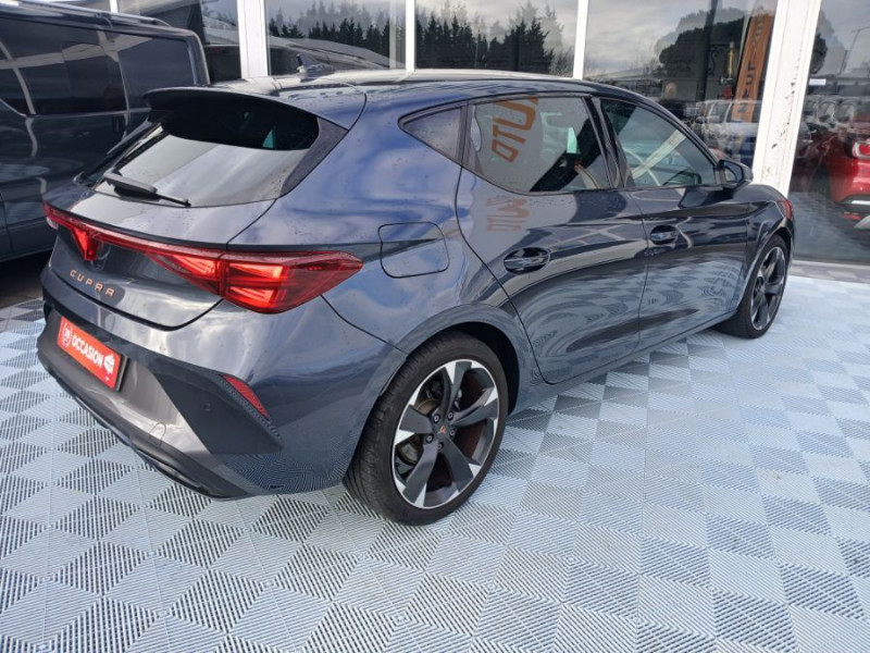 Photo 3 de l'offre de CUPRA LEON NEW IV 1.5 eTSI 150 DSG V GPS Camera JA18 SC Key Less à 29850€ chez Mérignac auto