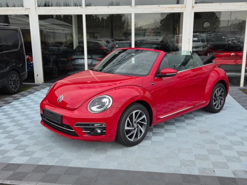 Photo 7 de l'offre de VOLKSWAGEN COCCINELLE CABRIOLET 1.2 TSI 105 BVM6 SOUND GPS Xénon SC JA17 Carnet à 20900€ chez Mérignac auto