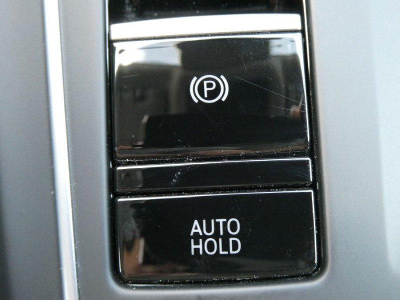 Photo 20 de l'offre de VOLKSWAGEN GOLF VIII 1.4 HYBRID 204 STYLE GPS Camera ACC LED+ 1ère Main à 25950€ chez Mérignac auto