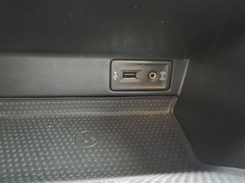 Photo 29 de l'offre de VOLKSWAGEN COCCINELLE CABRIOLET 1.2 TSI 105 BVM6 SOUND GPS Xénon SC JA17 Carnet à 20900€ chez Mérignac auto