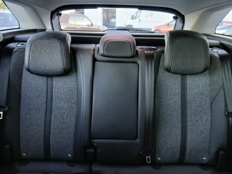 Photo 29 de l'offre de PEUGEOT 3008 II 1.5 BlueHDi 130 BVM6 ALLURE Camera ADML 1ère Main à 16450€ chez Mérignac auto