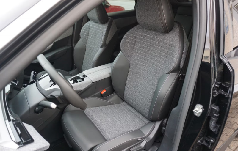 Photo 5 de l'offre de PEUGEOT 3008 HYBRID 145 e-DCS6 ALLURE CarPlay à 30450€ chez Mérignac auto