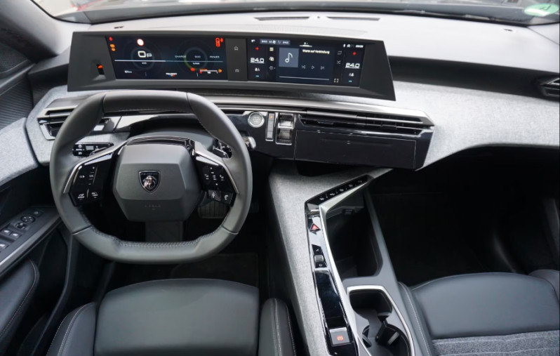 Photo 4 de l'offre de PEUGEOT 3008 HYBRID 145 e-DCS6 ALLURE CarPlay à 30450€ chez Mérignac auto