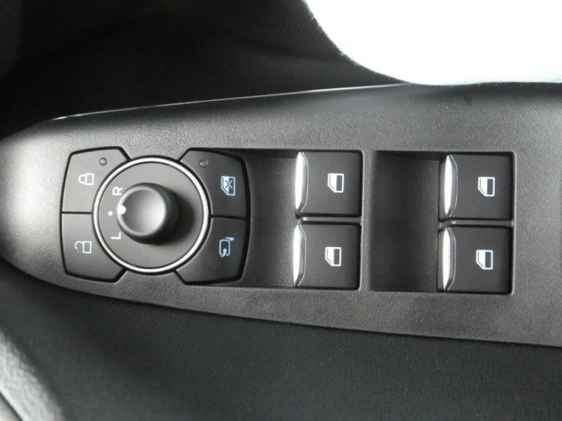 Photo 31 de l'offre de FORD PUMA 1.0 EcoBoost 155 DCT7 HYBRID MHEV ST LINE 3550€ d'Options -30% sous Neuf à 23950€ chez Mérignac auto