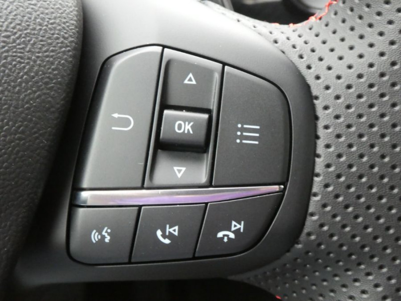 Photo 26 de l'offre de FORD PUMA 1.0 EcoBoost 155 DCT7 HYBRID MHEV ST LINE 3550€ d'Options -30% sous Neuf à 23950€ chez Mérignac auto