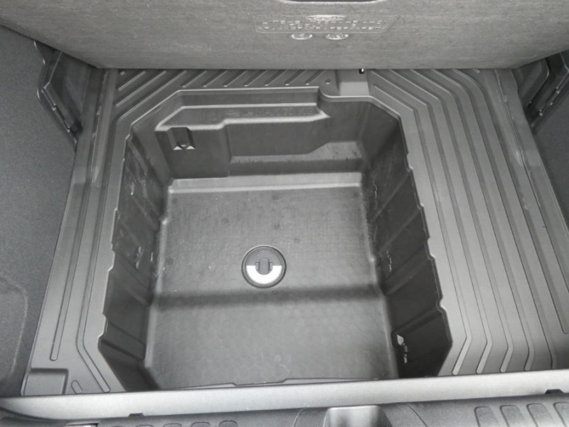 Photo 11 de l'offre de FORD PUMA 1.0 EcoBoost 155 DCT7 HYBRID MHEV ST LINE 3550€ d'Options -30% sous Neuf à 23950€ chez Mérignac auto