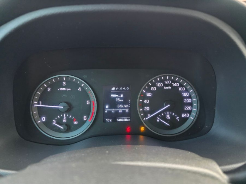 Photo 21 de l'offre de HYUNDAI TUCSON III 1.7 CRDI 115 BVM6 NAVI PACK Camera SC à 13450€ chez Mérignac auto