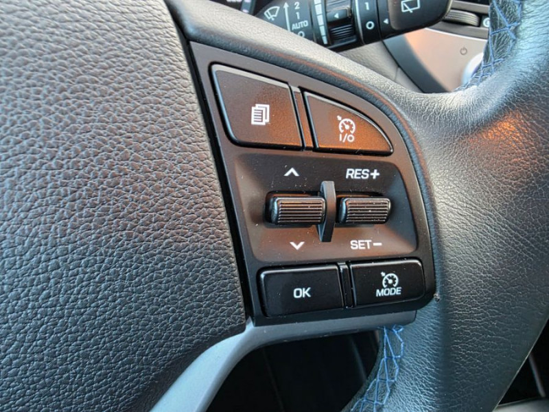 Photo 28 de l'offre de HYUNDAI TUCSON III 1.7 CRDI 115 BVM6 NAVI PACK Camera SC à 13450€ chez Mérignac auto