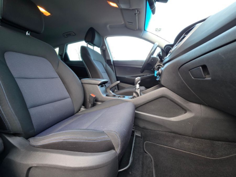 Photo 17 de l'offre de HYUNDAI TUCSON III 1.7 CRDI 115 BVM6 NAVI PACK Camera SC à 13450€ chez Mérignac auto