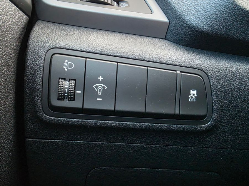 Photo 31 de l'offre de HYUNDAI TUCSON III 1.7 CRDI 115 BVM6 NAVI PACK Camera SC à 13450€ chez Mérignac auto