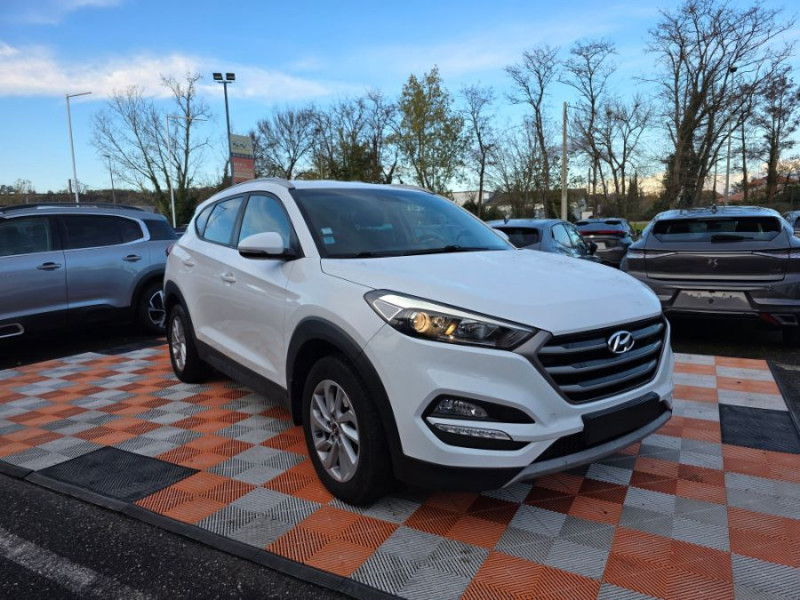 Photo 2 de l'offre de HYUNDAI TUCSON III 1.7 CRDI 115 BVM6 NAVI PACK Camera SC à 13450€ chez Mérignac auto