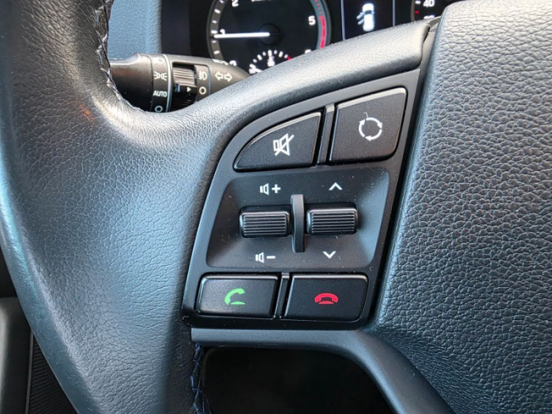 Photo 27 de l'offre de HYUNDAI TUCSON III 1.7 CRDI 115 BVM6 NAVI PACK Camera SC à 13450€ chez Mérignac auto