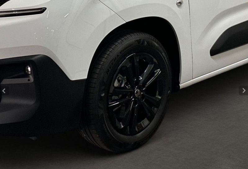 Photo 10 de l'offre de CITROEN BERLINGO 1.5 BlueHDi 130 EAT8 N1 MAX Camera 3 Sièges Arr. à 27450€ chez Mérignac auto