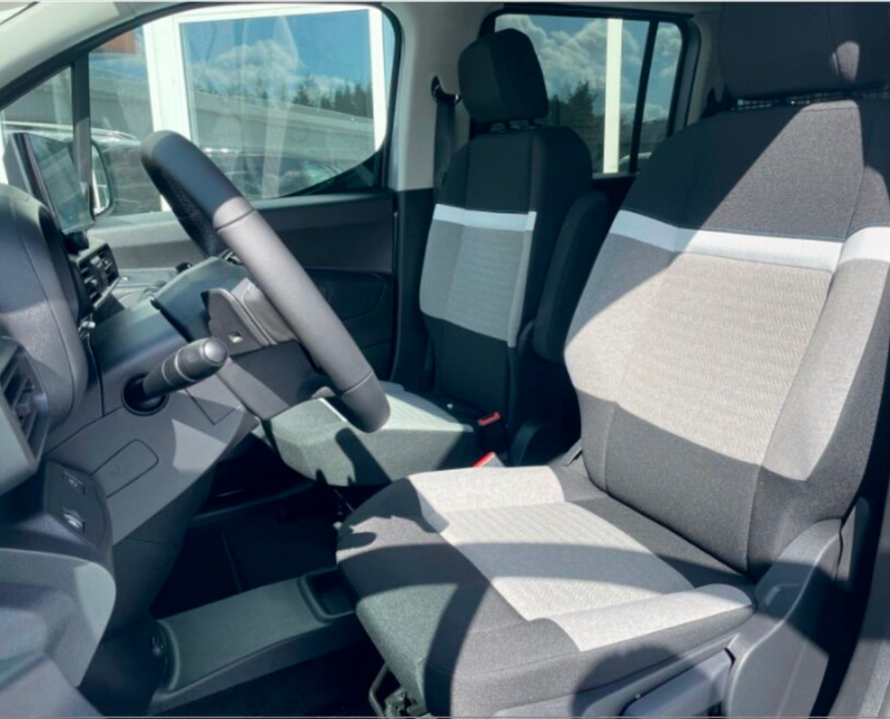 Photo 5 de l'offre de CITROEN BERLINGO 1.5 BlueHDi 130 EAT8 N1 PACK ADML Camera Induction 3 Sièges Arr. à 28450€ chez Mérignac auto