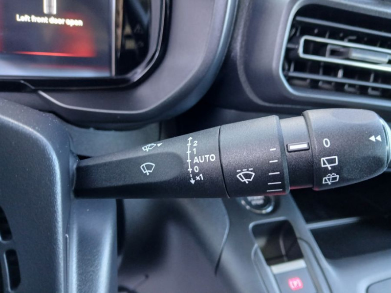 Photo 18 de l'offre de CITROEN BERLINGO 1.5 BlueHDi 130 EAT8 N1 PACK ADML Camera Induction 3 Sièges Arr. à 28450€ chez Mérignac auto
