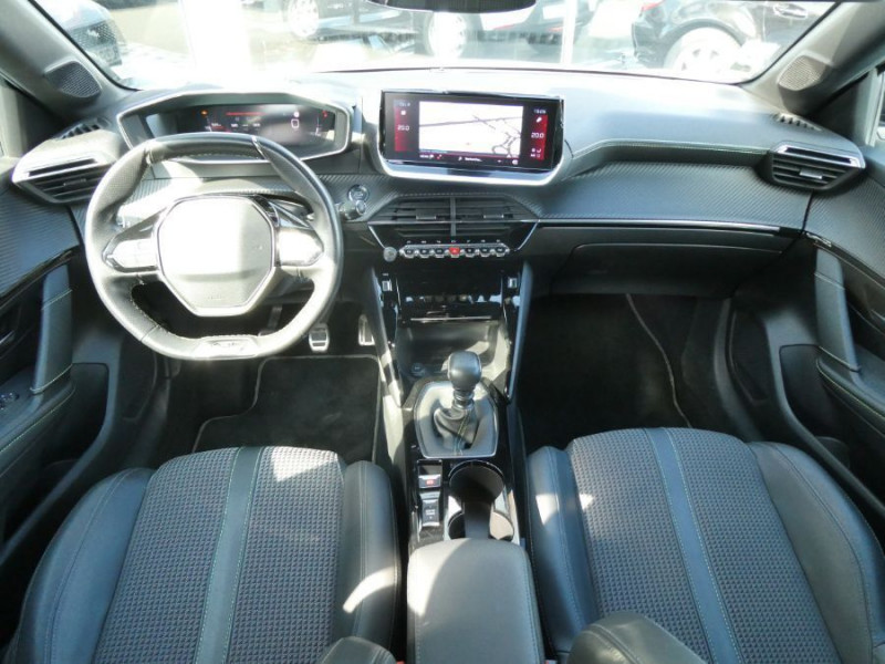 Photo 18 de l'offre de PEUGEOT 208 II 1.2 PureTech 100 BVM6 GT LINE TOIT Pano ADML à 12950€ chez Mérignac auto