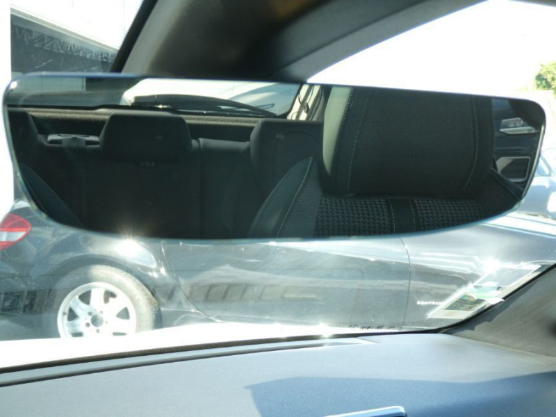 Photo 45 de l'offre de PEUGEOT 208 II 1.2 PureTech 100 BVM6 GT LINE TOIT Pano ADML à 12950€ chez Mérignac auto