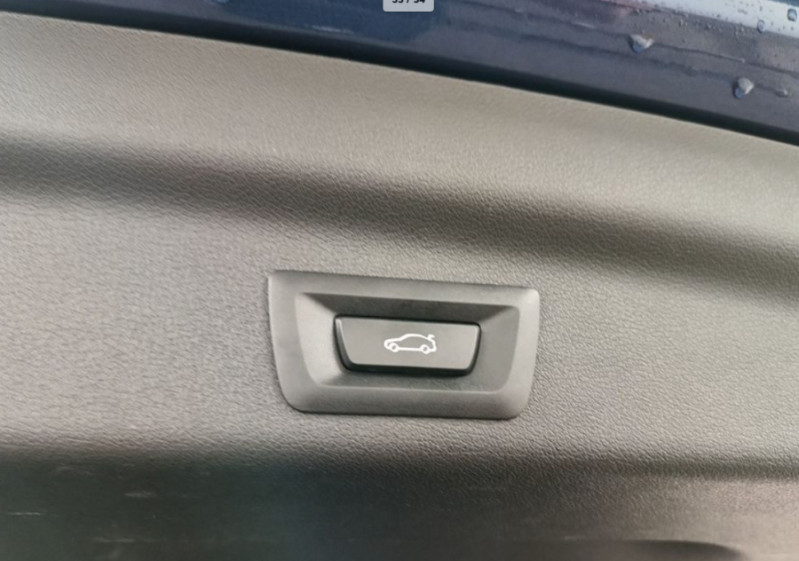 Photo 8 de l'offre de BMW X1 (U11) 2.0 18D 136cv BVA7 SDrive PACK TOIT Ouvrant Hayon EL. 1ère Main à 35500€ chez Mérignac auto