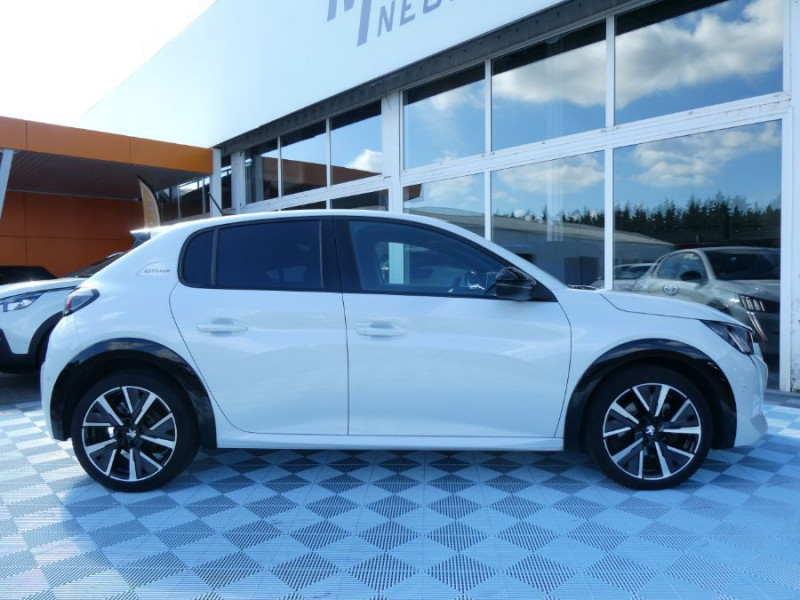 Photo 12 de l'offre de PEUGEOT 208 II 1.2 PureTech 100 BVM6 GT LINE TOIT Pano ADML à 12950€ chez Mérignac auto