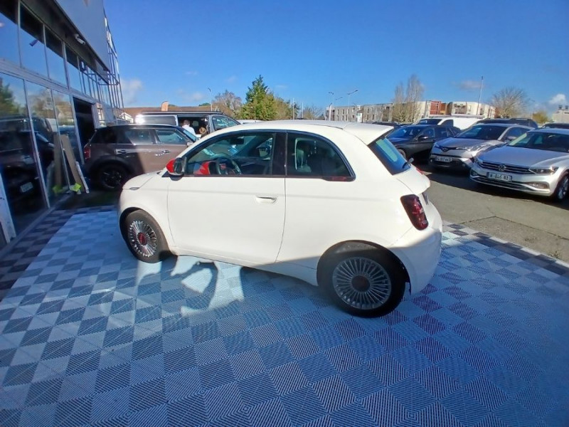 Photo 9 de l'offre de FIAT 500 III E 95 23.8KWH RED GPS Grand Ecran JA à 13450€ chez Mérignac auto