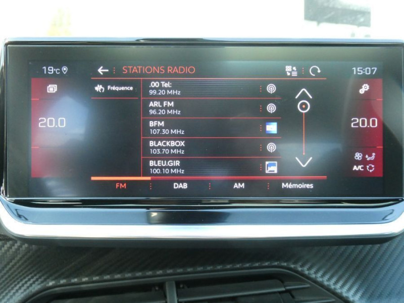 Photo 36 de l'offre de PEUGEOT 208 II 1.2 PureTech 100 BVM6 GT LINE TOIT Pano ADML à 12950€ chez Mérignac auto