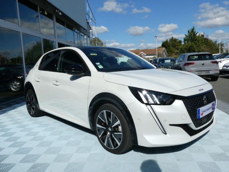 Photo 2 de l'offre de PEUGEOT 208 II 1.2 PureTech 100 BVM6 GT LINE TOIT Pano ADML à 12950€ chez Mérignac auto