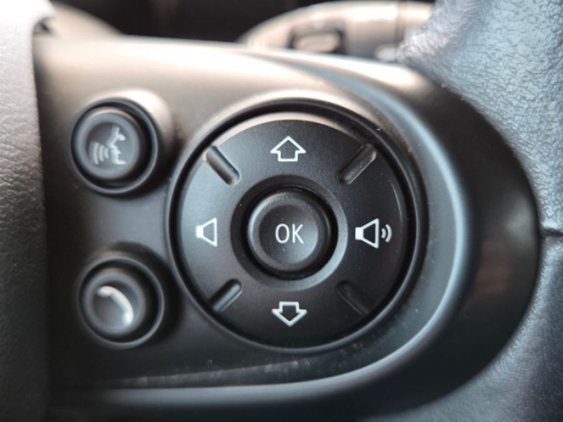 Photo 25 de l'offre de MINI CLUBMAN III 1.5i 136 BVM6 COOPER GPS JA17 LED Key Less à 15950€ chez Mérignac auto