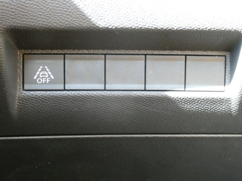 Photo 27 de l'offre de PEUGEOT 208 II 1.2 PureTech 100 BVM6 GT LINE TOIT Pano ADML à 12950€ chez Mérignac auto