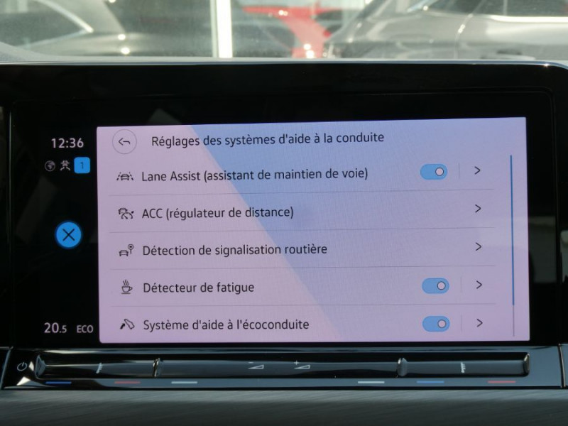 Photo 28 de l'offre de VOLKSWAGEN GOLF VIII 1.4 HYBRID 245 GTE Export JA18 GPS LED+ à 27450€ chez Mérignac auto