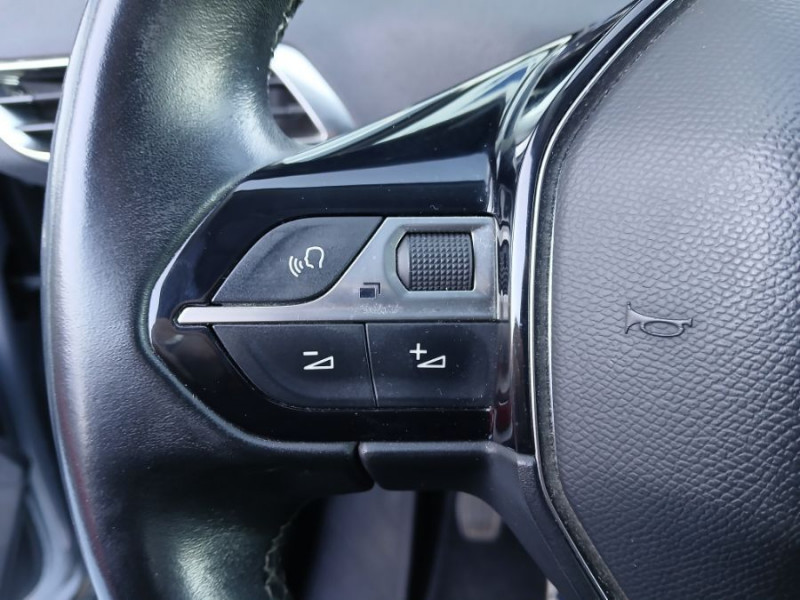 Photo 15 de l'offre de PEUGEOT 3008 II 1.5 BlueHDi 130 BVM6 ALLURE Camera ADML 1ère Main à 16450€ chez Mérignac auto