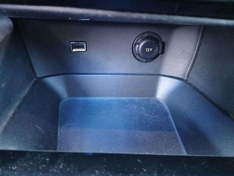 Photo 23 de l'offre de PEUGEOT 3008 II 1.5 BlueHDi 130 BVM6 ALLURE Camera ADML 1ère Main à 16450€ chez Mérignac auto