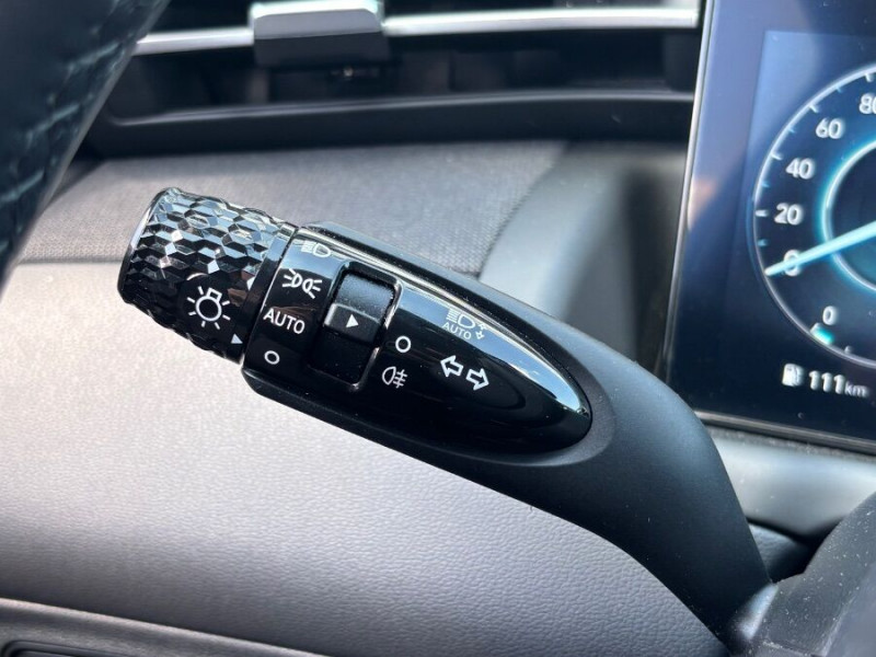 Photo 27 de l'offre de HYUNDAI TUCSON IV 1.6 CRDI 136 DCT-7 HYBRID 48V 2WD GPS BVA avec Boutons à 27980€ chez Mérignac auto