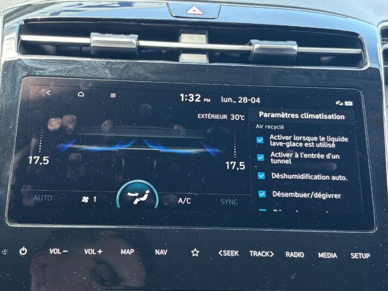 Photo 23 de l'offre de HYUNDAI TUCSON IV 1.6 CRDI 136 DCT-7 HYBRID 48V 2WD GPS BVA avec Boutons à 27980€ chez Mérignac auto